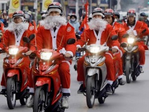 Pères Noël à moto - Vietnam